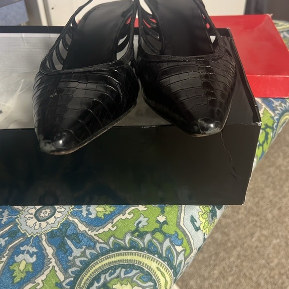 Talbots Libbey three backstrap pumps - Picture 3 of 8